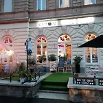 Lt 2 Apartment